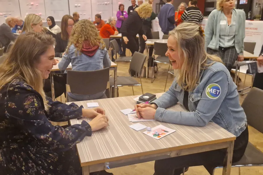 Kennis maken en contact hernieuwen