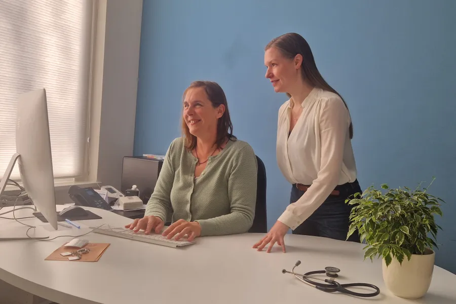 Huisarts en specialist ouderengeneeskunde werken samen