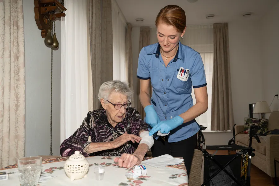 Verpleegkundigen focussen zich op medische zorghandelingen